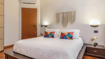 1 Schlafzimmer, BĂŒgeleisen/BĂŒgelbrett, WLAN, BettwĂ€sche