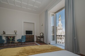 Chambre Triple Deluxe, vue ville | Draps en coton égyptien, literie de qualité supérieure