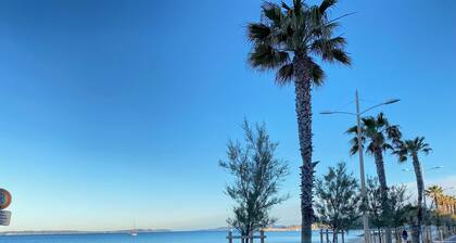 Studio Climatisé vue mer, parfait pour deux personnes.