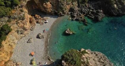 Stoupa Tranquil Hideaway - Spitiko Garden Retreat