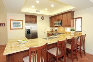 Fridge, microwave, oven, stovetop - Single Family Newport Home with Stunning Beach Views (Newport Beach)