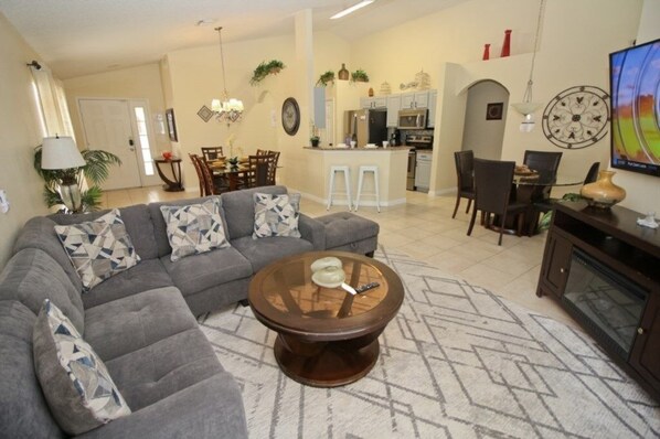 Living area - Gorgeous 4 Bed Home In Gated Community! 4 Bedroom Villa by RedAwning (Kissimmee)