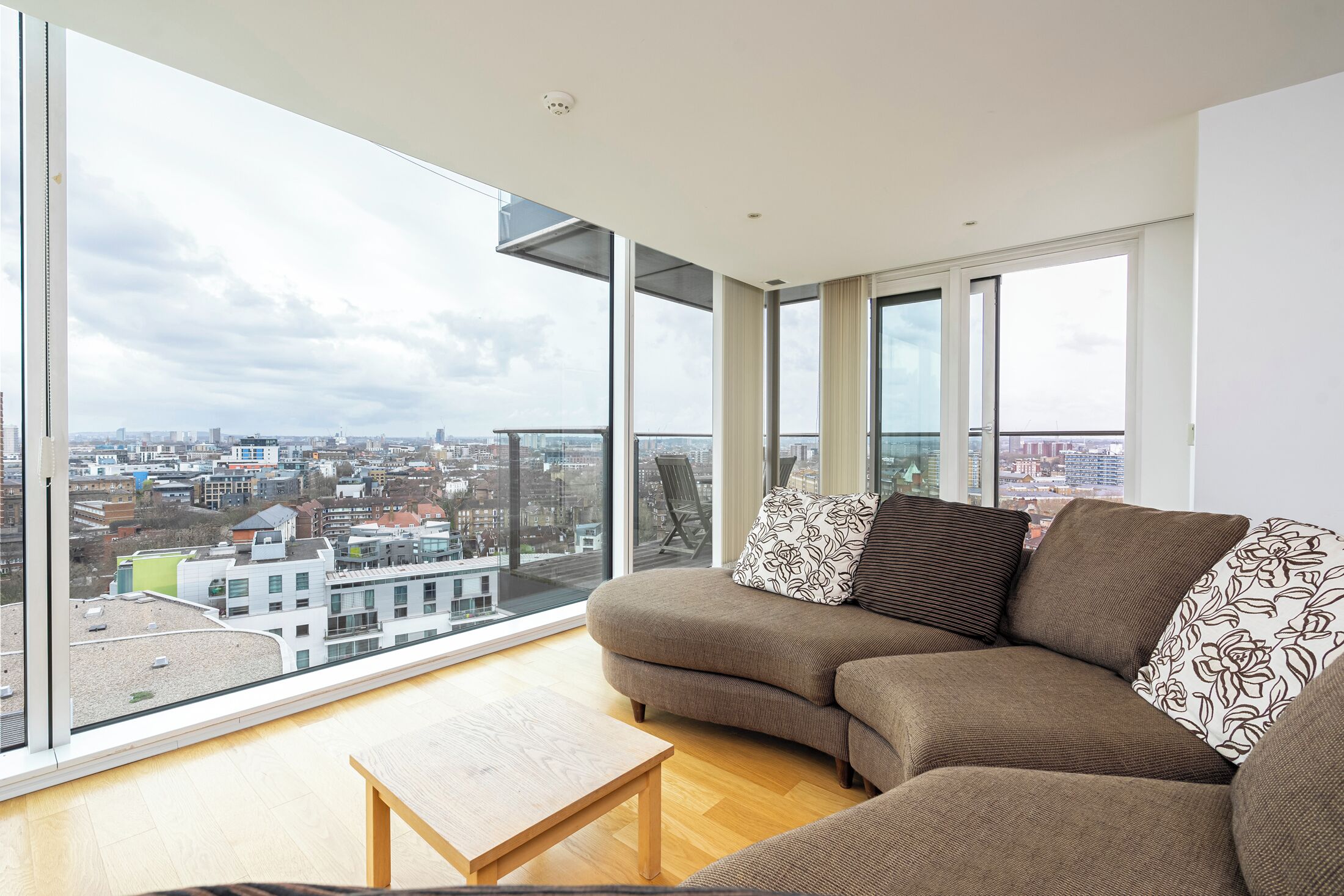 Apartment (2 Bedrooms) | Front of property