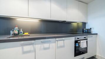 Apartment (2 Bedrooms) | Private kitchen