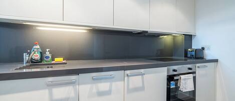 Departamento (2 Bedrooms) | Cocina privada | Refrigerador, horno, parrilla de estufa y lavavajillas