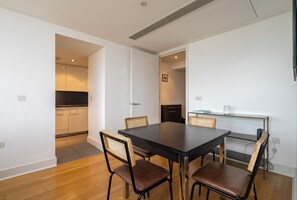 อพาร์ทเมนท์ (2 Bedrooms) | บริการอาหารในห้องพัก