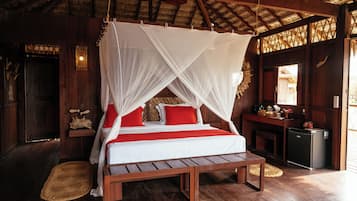 Classic Cabin | In-room safe, individually decorated, desk, free WiFi