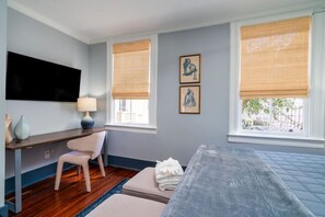 Interior - Oasis in the Center of Downtown Charleston (Charleston)