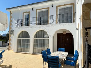 Villa | Açık havada yemek servisi