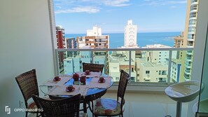 Apartment | Outdoor dining - Superb Sea View 2bed Flat, 2baths, Wi-fi, Parking (Guarapari)