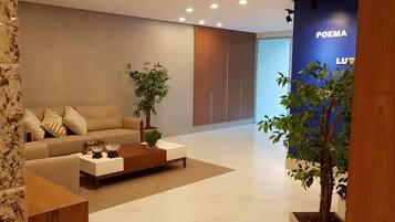 Apartamento | Saguão