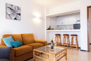 TV - Villa Blanca 2, FKK - Lanzarote, Charco del Palo, Schönes Schwimmbad (Charco del Palo)