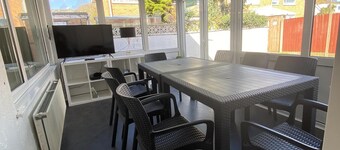 3 Bed House - Sleeps 6 - Garden - Parking - Wifi