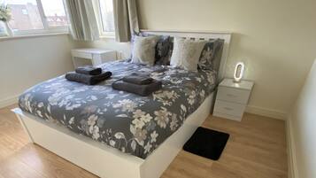 Casa | 3 habitaciones, tabla de planchar con plancha y wifi gratis