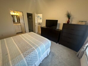 3 bedrooms, iron/ironing board, free WiFi, bed sheets - Updated 3 Bedroom Golf-Front Villa - Close to Disney, Universal & SeaWorld (Haines City)