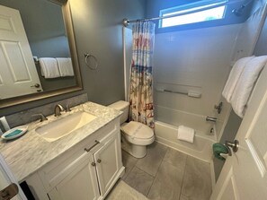 Hair dryer, towels, soap, toilet paper - Updated 3 Bedroom Golf-Front Villa - Close to Disney, Universal & SeaWorld (Haines City)