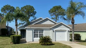 Unclassified image, 2 of 17, button - Updated 3 Bedroom Golf-Front Villa - Close to Disney, Universal & SeaWorld (Haines City)