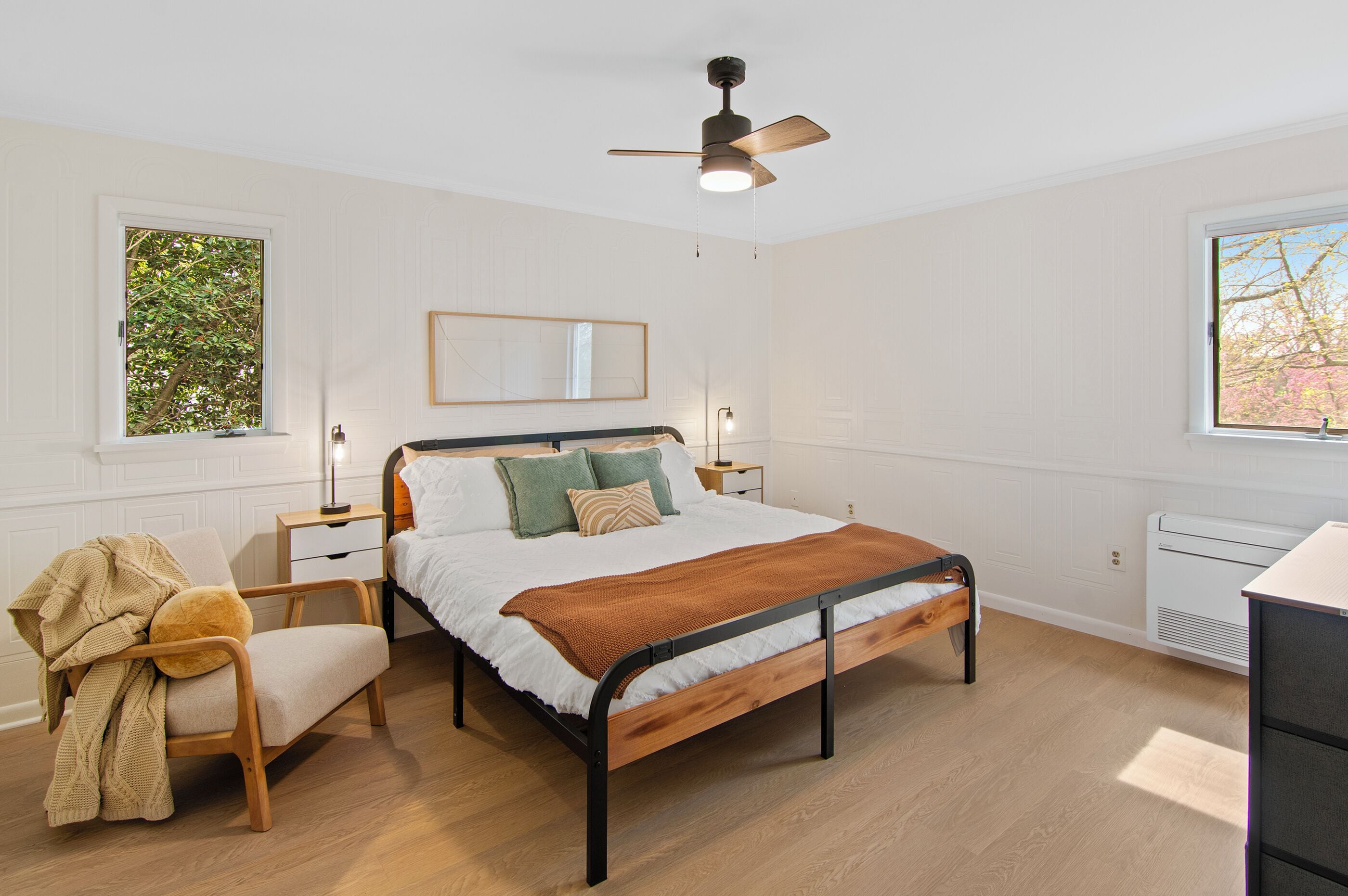 4 chambres, bureau, Wi-Fi, literie fournie