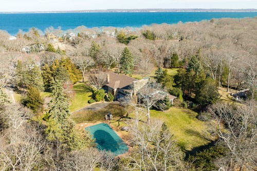 Nassau Point Summer Escape 