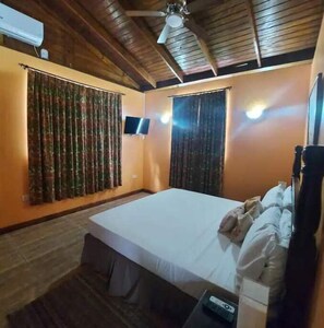 1 bedroom, in-room safe, iron/ironing board, free WiFi