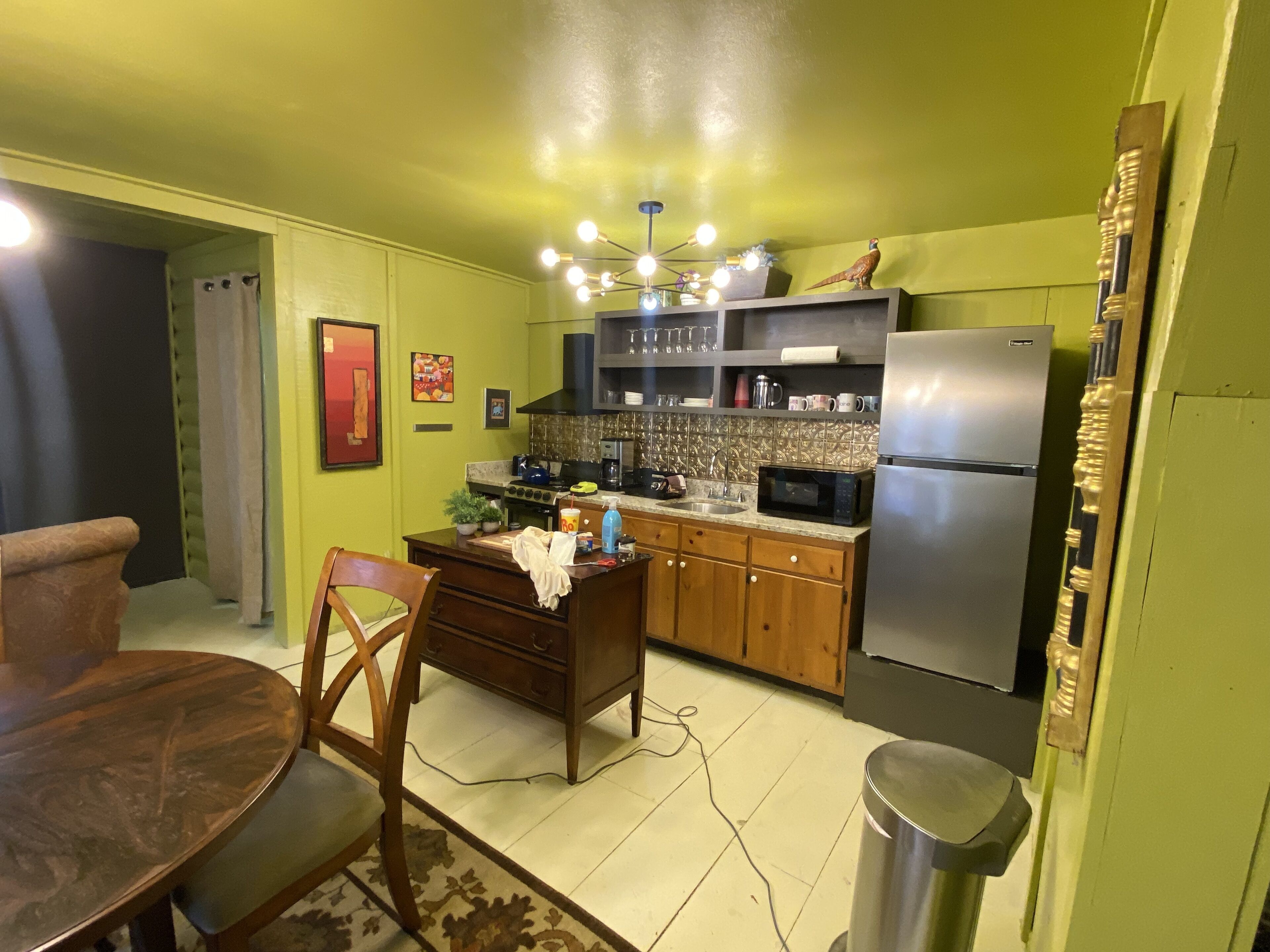 冰箱、微波炉、烤箱、炉灶