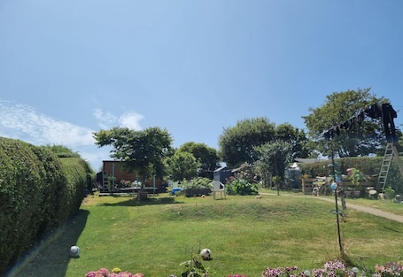 Cabin | Property grounds. Glamping Cabin - Great for Hikers - Breakfast Inc!