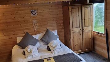 Cabana | 1 dormitori, planxa i posts de planxar, wifi gratuïta i roba de llit