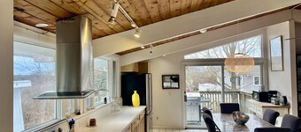 Montauk beach house, all amenities. Walk to town or beach.