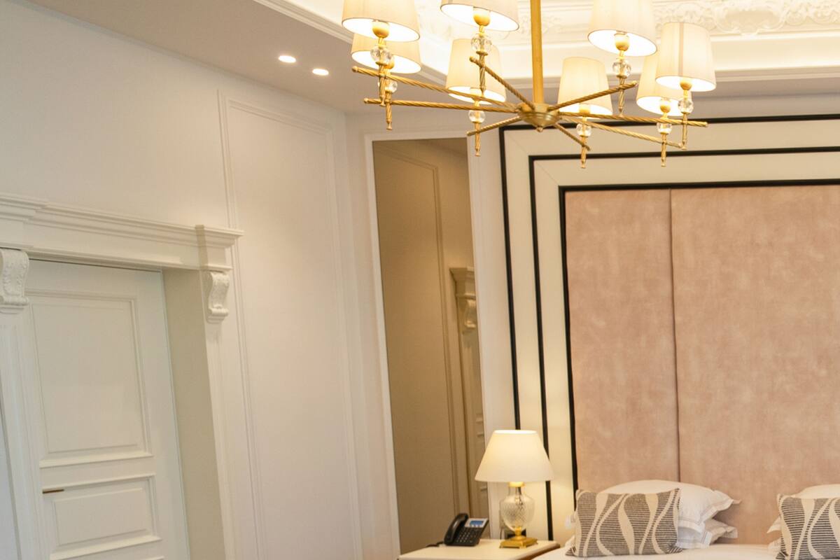 Studio Suite phong cách cổ điển | Bộ đồ giường cao cấp, minibar, bàn, phòng cách âm 