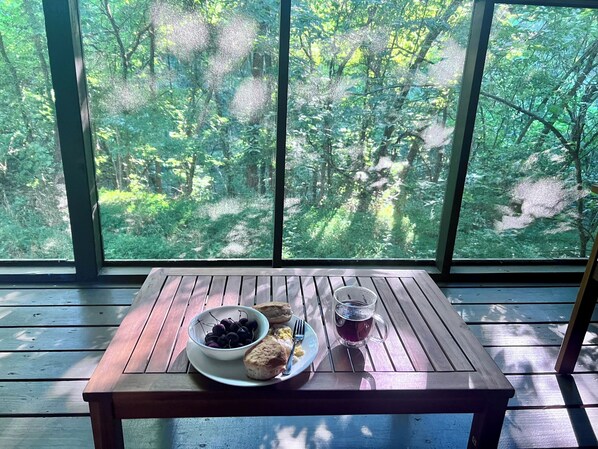 Dining - Woodland Retreat! Less than 10 minutes from Downtown Siloam Springs (Gentry)