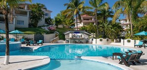 Outdoor pool - Dream vacation Resort (Puerto Plata)