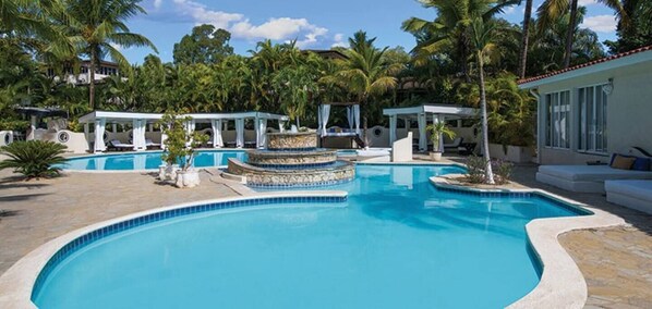 Outdoor pool - Dream vacation Resort (Puerto Plata)