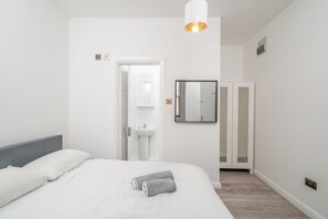 1 makuuhuone, silitysrauta/-lauta, Wi-Fi, vuodevaatteet