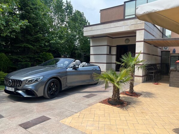 Enceinte de lâhĂ©bergement