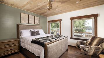 5 bedrooms, desk, iron/ironing board, travel crib