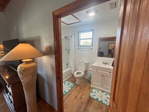 Håndklæder, Sæbe, Shampoo, Toiletpapir