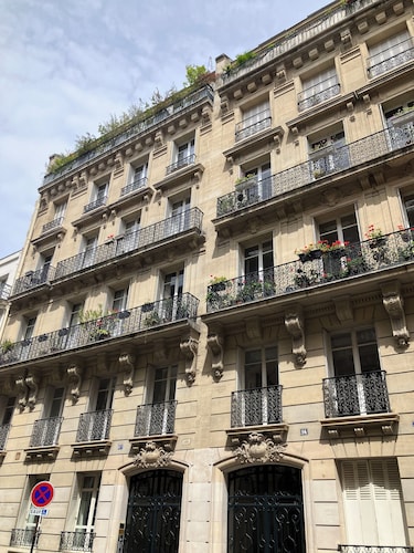 Chambre Bed and Breakfast Quartier de Leurope Paris 9ieme