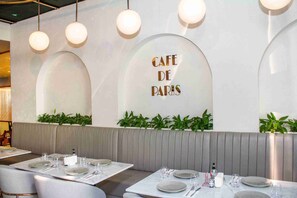 Dining - Studio Canal & City View, Pool & Gym Access, MAG 318 Business Bay (Business Bay)