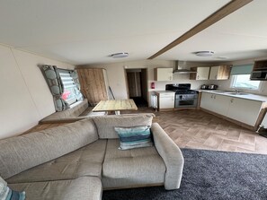 小屋 | 起居區 | 電視