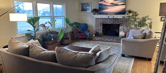 4 bedroom 1 1/2 bath house directly on the Cornell bus line for graduation rent