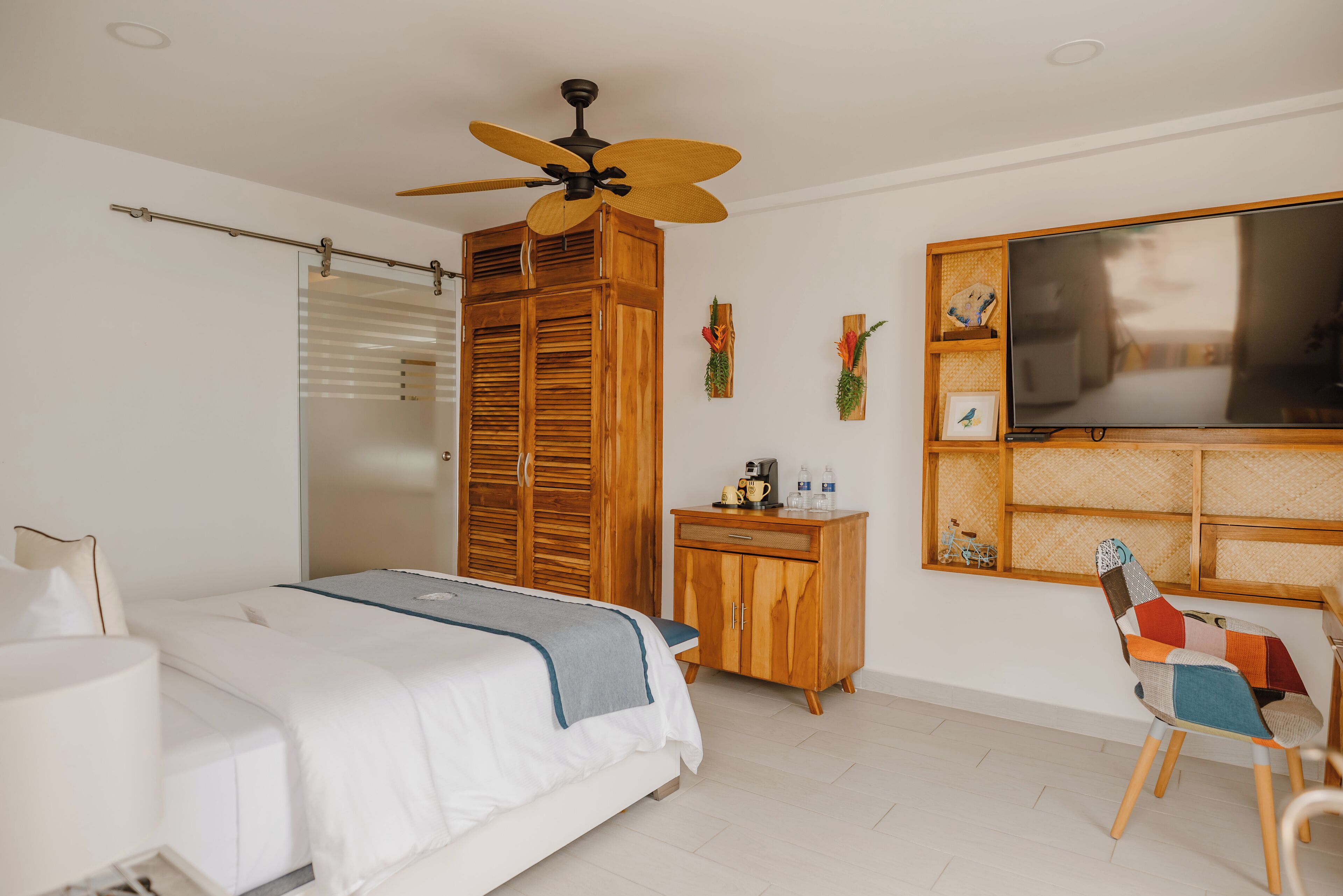Standard Room, Ocean View | 1 bedroom, Egyptian cotton sheets, premium bedding, pillowtop beds