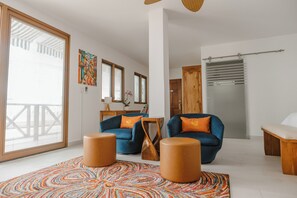 Suite junior, vista al océano | 1 habitación, sábanas de algodón egipcio y ropa de cama de alta calidad 