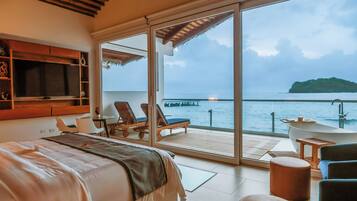 Luxury Suite | 1 bedroom, Egyptian cotton sheets, premium bedding, pillowtop beds