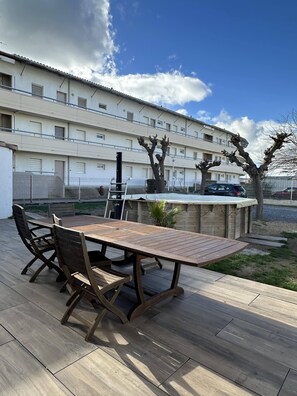 Outdoor dining - 10 Mètres De La Plage Avec Piscine Et Jardin (Frontignan)