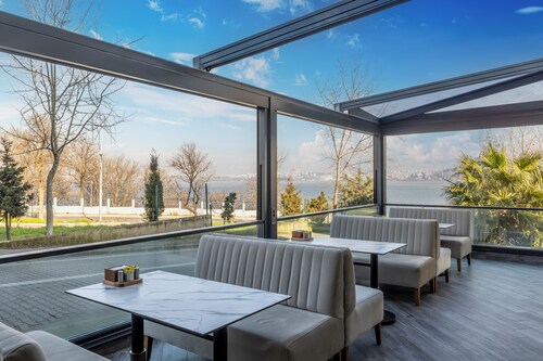 Ezkar Bathonea Art İstanbul Hotel