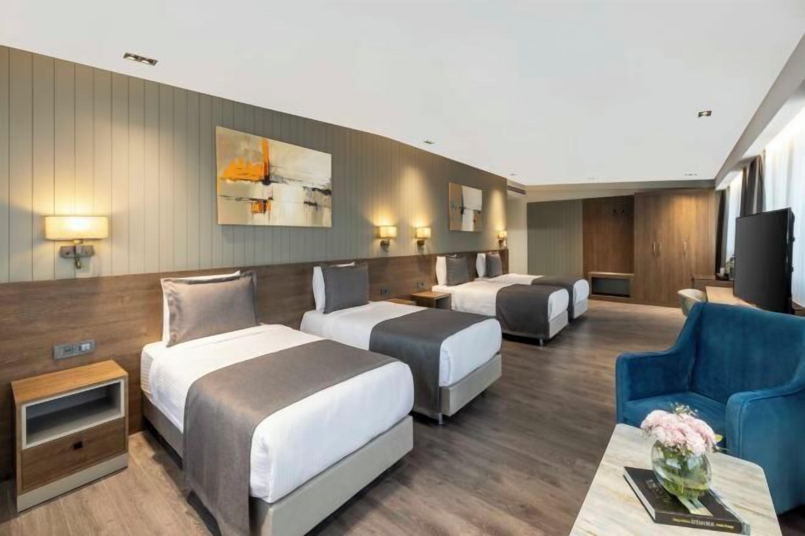 Premium bedding, minibar, in-room safe, desk
