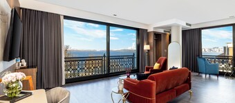 Ezkar Bathonea Art İstanbul Hotel