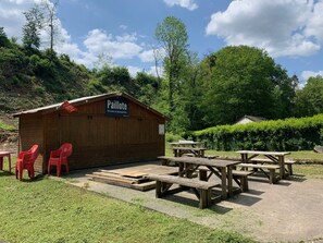 Outdoor dining - Mobil Home/bungalow/tiny House L'échappée Parisienne (Saint-Chéron)