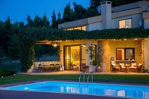 A heated pool - The Sani Jewels, Villa Anna (Sani, Kassandra, Greece)