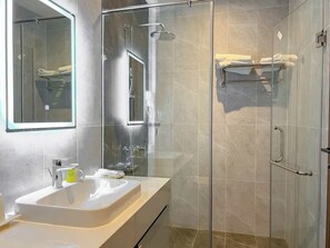 Bathroom - Linda Hotel - Sunset Town - Phu Quoc (Phu Quoc)